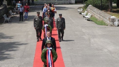 KARAĐORĐEVU ISKRU SLOBODE JOŠ BRANIMO: Država na Oplencu obeležila 206 godina od smrti vođe Prvog srpskog ustanka KARAĐORĐEVU ISKRU SLOBODE JOŠ BRANIMO: Država na Oplencu obeležila 206 godina od smrti vođe Prvog srpskog ustanka