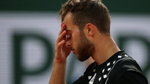 SKANDAL KAKAV TENIS NE PAMTI: Francuz je ovim potezom šokirao ceo svet (VIDEO) SKANDAL KAKAV TENIS NE PAMTI: Francuz je ovim potezom šokirao ceo svet (VIDEO)