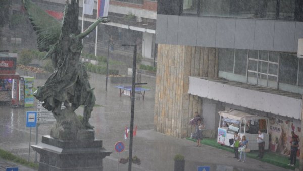 У КРУШЕВЦУ НИЈЕ ПАЛА ПРОТИВГРАДНА РАКЕТА: Огласили се надлежни, ево шта се догодило У КРУШЕВЦУ НИЈЕ ПАЛА ПРОТИВГРАДНА РАКЕТА: Огласили се надлежни, ево шта се догодило