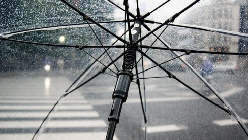 CIKLON I DANAS DONOSI HLADNO VREME SA NISKIM TEMPERATURAMA: Ovaj deo Srbije pogodiće jaka kiša CIKLON I DANAS DONOSI HLADNO VREME SA NISKIM TEMPERATURAMA: Ovaj deo Srbije pogodiće jaka kiša