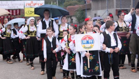 SABOR NARODNIH IGARA I STVARALAŠTVA: Sutra u Zabregi 17. manifestacija „Sveta Ognjena Marija – Petruška“ (FOTO)