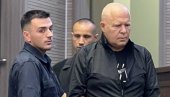 ПОТРЕСНЕ РЕЧИ ЖЕНЕ СЛАЂАНА ТРАЈКОВИЋА: Мој супруг има ране по ногама, натерали су га да обује патике иако га боли