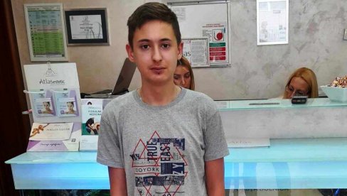 ALEKSANDRU JE POTREBNA POMOĆ: Mora na operaciju da bi normalno mogao da se kreće (FOTO) ALEKSANDRU JE POTREBNA POMOĆ: Mora na operaciju da bi normalno mogao da se kreće (FOTO)