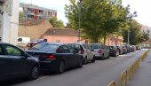 NAJLJUBAZNIJE VAS MOLIM... Večite muke sa komšijama, apelom nasmejao sve (FOTO) NAJLJUBAZNIJE VAS MOLIM... Večite muke sa komšijama, apelom nasmejao sve (FOTO)