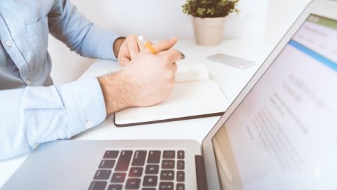 ZBOG KANCERA GUBIMO RADNIKE: Sve veći broj zahteva za odlazak u invalidsku penziju u Srpskoj ZBOG KANCERA GUBIMO RADNIKE: Sve veći broj zahteva za odlazak u invalidsku penziju u Srpskoj