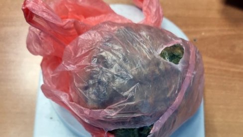 PAO ZBOG DROGE: Uhapšen tridesettrogodišnji Kraljevčanin PAO ZBOG DROGE: Uhapšen tridesettrogodišnji Kraljevčanin