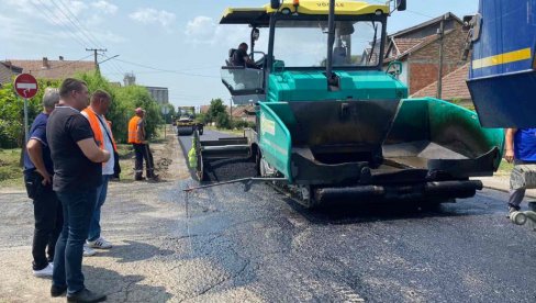 PLANDIŠTE VELIKO GRADILIŠTE: U južnobanatskoj varošici u toku rekonstrukcija puteva vredna preko 260 miliona dinara PLANDIŠTE VELIKO GRADILIŠTE: U južnobanatskoj varošici u toku rekonstrukcija puteva vredna preko 260 miliona dinara