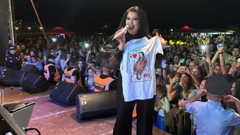 PROMOTIVNE CENE DO 21. SEPTEMBRA U DESET SATI: Planuo nivo 200 za koncert Dragane Mirković u Areni PROMOTIVNE CENE DO 21. SEPTEMBRA U DESET SATI: Planuo nivo 200 za koncert Dragane Mirković u Areni