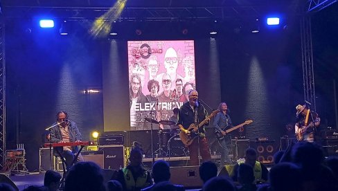 KRENULA MUZIČKA FEŠTA: Počeo deveti Overload festival KRENULA MUZIČKA FEŠTA: Počeo deveti Overload festival