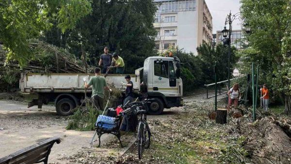 ЗА ДЕВЕТ ДАНА, 2.099 ИНТЕРВЕНЦИЈА : „Градско зеленило“ у Новом Саду отклања последице стравичног невремена ЗА ДЕВЕТ ДАНА, 2.099 ИНТЕРВЕНЦИЈА : „Градско зеленило“ у Новом Саду отклања последице стравичног невремена