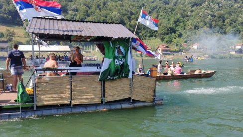 REGATA NA DRINSKOM JEZERU: Uživanje i negovanje kulture sećanja (FOTO)