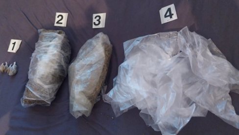 POLICIJSKA AKCIJA U PODGORICI: U Šteku zaplenjen kilogram heroina POLICIJSKA AKCIJA U PODGORICI: U Šteku zaplenjen kilogram heroina