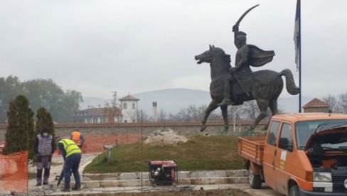 NASTAVLJAJU DA POMAŽU DECI SA KIM: U Gračanici osnovana Fondacija „Dr Sonja Rakočević“