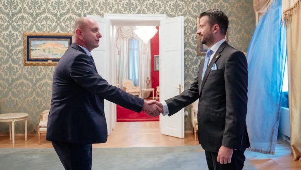 ДРУГИ НЕ МОГУ БИТИ ПОСЛЕДЊИ: У Милатовићевом кабинету јуче БС, Демократе и ДНП ДРУГИ НЕ МОГУ БИТИ ПОСЛЕДЊИ: У Милатовићевом кабинету јуче БС, Демократе и ДНП