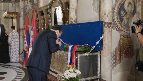 MANASIJA ČUVA USPOMENU NA DESPOTA STEFANA: Ministar Selaković na obeležavanju Lazarevićeve smrti MANASIJA ČUVA USPOMENU NA DESPOTA STEFANA: Ministar Selaković na obeležavanju Lazarevićeve smrti