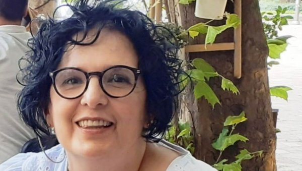 ПРЕМИНУЛА ОМИЉЕНА ПАРАЋИНСКА ДОКТОРКА: Минут ћутања за др Весну Парезановић ПРЕМИНУЛА ОМИЉЕНА ПАРАЋИНСКА ДОКТОРКА: Минут ћутања за др Весну Парезановић
