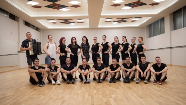 ТРАДИЦИЈА НА ДРУГАЧИЈИ НАЧИН: Kултурно-уметничко друштво „Филигран“ у Јагодини изазвало велико интересовање ТРАДИЦИЈА НА ДРУГАЧИЈИ НАЧИН: Kултурно-уметничко друштво „Филигран“ у Јагодини изазвало велико интересовање
