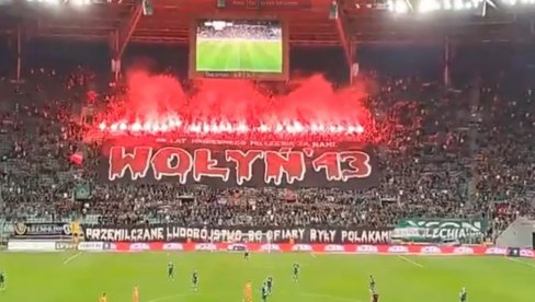 POLJSKA NE ZNA ŠTA DA RADI S NJIMA: Navijači u velikoj akciji Stop ukrajinizaciji Poljske (FOTO/VIDEO) POLJSKA NE ZNA ŠTA DA RADI S NJIMA: Navijači u velikoj akciji Stop ukrajinizaciji Poljske (FOTO/VIDEO)