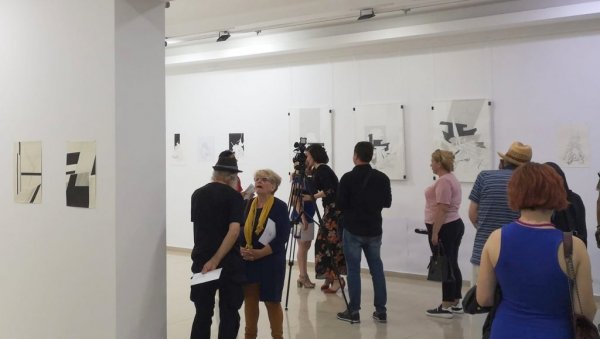 „ИДЕНТИТЕТИ ГЕОМЕТРИЈЕ“: У Пожаревцу отворена изложба тројице аутора „ИДЕНТИТЕТИ ГЕОМЕТРИЈЕ“: У Пожаревцу отворена изложба тројице аутора