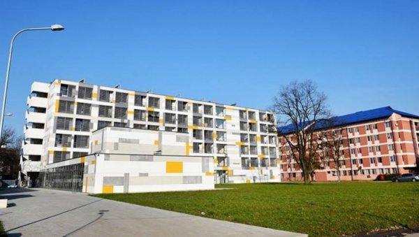 ТРАЖИ СЕ КРЕВЕТ ВИШЕ: Бањалучки студенти се због папрених кирија боре за бесплатан смештај у домовима ТРАЖИ СЕ КРЕВЕТ ВИШЕ: Бањалучки студенти се због папрених кирија боре за бесплатан смештај у домовима