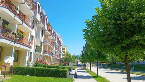 DVE STOTINE SEDAMNAEST DOZA KRVI ZA 217 BORACA: Akcija Udruženja dobrovoljnih davalaca Sarajevsko-romanijske regije DVE STOTINE SEDAMNAEST DOZA KRVI ZA 217 BORACA: Akcija Udruženja dobrovoljnih davalaca Sarajevsko-romanijske regije