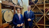 VUČIĆ I PENDAROVSKI U POSETI VINARIJI: Nemamo otvorenih pitanja, sve dok ne dođe do razgovora o tome čije je vino bolje