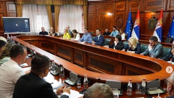 ПУНО ПОСЛА ЈЕ ПРЕД НАМА! Одржана седница Координационог тима за праћење реализације ЕКСПО 2027 - Огласио се министар Мали (ФОТО) ПУНО ПОСЛА ЈЕ ПРЕД НАМА! Одржана седница Координационог тима за праћење реализације ЕКСПО 2027 - Огласио се министар Мали (ФОТО)