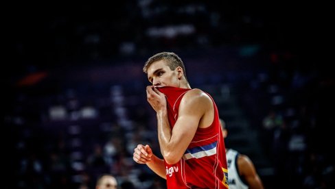 BOGDAN BOGDANOVIĆ ZATEČEN: Spazio srpske košarkašice i ovako reagovao (VIDEO) BOGDAN BOGDANOVIĆ ZATEČEN: Spazio srpske košarkašice i ovako reagovao (VIDEO)