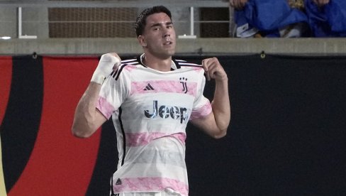 KAKVA TRAMPA U TORINU: Juventus po svaku cenu želi da se reši Dušana Vlahovića KAKVA TRAMPA U TORINU: Juventus po svaku cenu želi da se reši Dušana Vlahovića