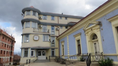 TRI VRANJSKA SELA OD JUTROS BEZ VODE: U toku radovi na kanalizacionoj mreži TRI VRANJSKA SELA OD JUTROS BEZ VODE: U toku radovi na kanalizacionoj mreži