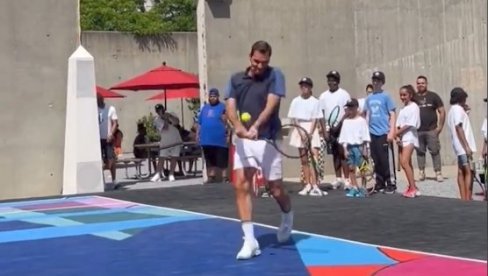 NIJE SMEO OVO PROTIV ĐOKOVIĆA: Rodžer Federer se vratio na teren i uradio nešto što nikada nije u karijeri (VIDEO)