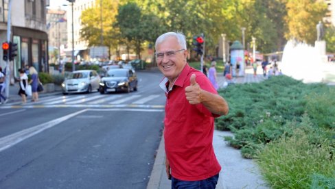 LJUBAV JE JAČA EMOCIJA OD STRAHA: Intervju - Vanja Bulić, tv voditelj i pisac LJUBAV JE JAČA EMOCIJA OD STRAHA: Intervju - Vanja Bulić, tv voditelj i pisac