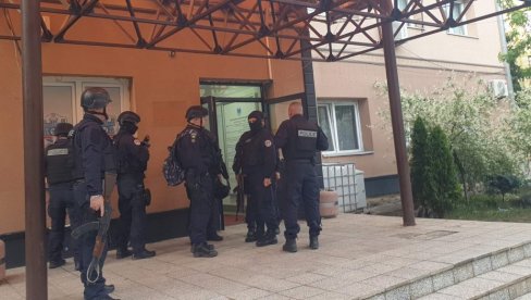 NEMAČKA TRAŽI DODATNE AKCIJE OD PRIŠTINE: Da prestanu sve policijske akcije u blizini opština na severu KiM NEMAČKA TRAŽI DODATNE AKCIJE OD PRIŠTINE: Da prestanu sve policijske akcije u blizini opština na severu KiM
