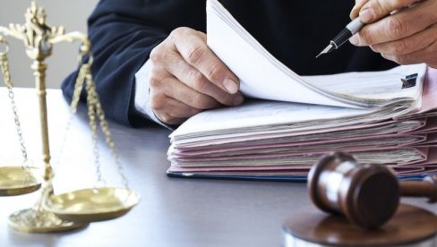 SA BIVŠIM DEČKOM POČINILA UBISTVO, SA DRUGIM SAKRILA TELO Počelo suđenje policajki Kristini