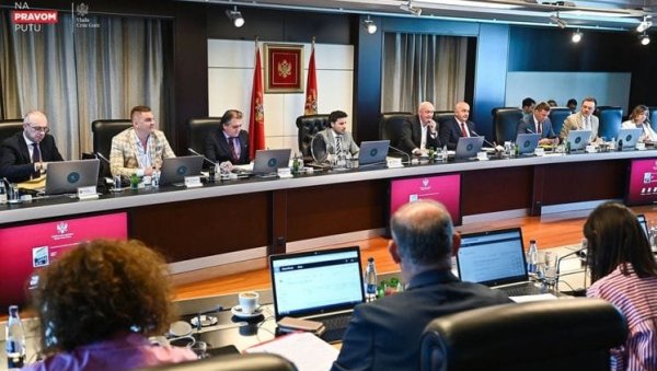 ПОДРШКА ПРЕРАЂИВАЧИМА У ЦРНОЈ ГОРИ: За подстицај до 200.000 евра ПОДРШКА ПРЕРАЂИВАЧИМА У ЦРНОЈ ГОРИ: За подстицај до 200.000 евра