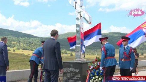 NEĆEMO VIŠE ĆUTATI Vučić: Kada im pokažete činjenice, oni vam kažu da ste ratni huškač, da unosite nemir... NEĆEMO VIŠE ĆUTATI Vučić: Kada im pokažete činjenice, oni vam kažu da ste ratni huškač, da unosite nemir...