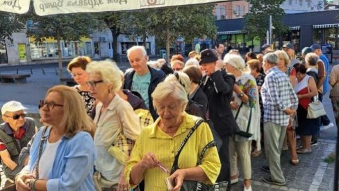 IZ KUĆICE ZDRAVLJA U SALU:: Završena akcija besplatnih preventivnih pregleda na Vračaru, kojih je bilo 140 dnevno IZ KUĆICE ZDRAVLJA U SALU:: Završena akcija besplatnih preventivnih pregleda na Vračaru, kojih je bilo 140 dnevno