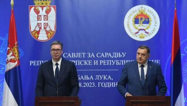 ВУЧИЋ ИРОНИЧНО ПОРУЧИО АМЕРИКАНЦИМА ЗБОГ САНКЦИЈА ДОДИКОВОЈ ДЕЦИ: Честитам вам на храбрости, јунаци (ВИДЕО) ВУЧИЋ ИРОНИЧНО ПОРУЧИО АМЕРИКАНЦИМА ЗБОГ САНКЦИЈА ДОДИКОВОЈ ДЕЦИ: Честитам вам на храбрости, јунаци (ВИДЕО)