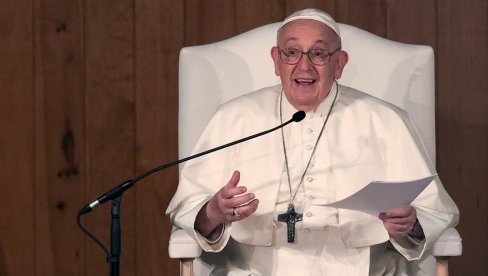 SEKS JE DAR OD BOGA, ALI GA POTKOPAVA PORNOGRAFIJA: Papa Franja o čednosti, amoralu, ljubavi