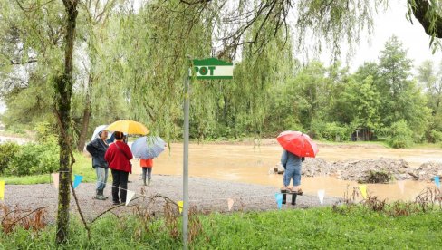 POPLAVE U SLOVENIJI, NASIP PROBIJEN 20 METARA: Sanirana oštećena brana na Muri u blizini sela Dolnja Bistrica POPLAVE U SLOVENIJI, NASIP PROBIJEN 20 METARA: Sanirana oštećena brana na Muri u blizini sela Dolnja Bistrica