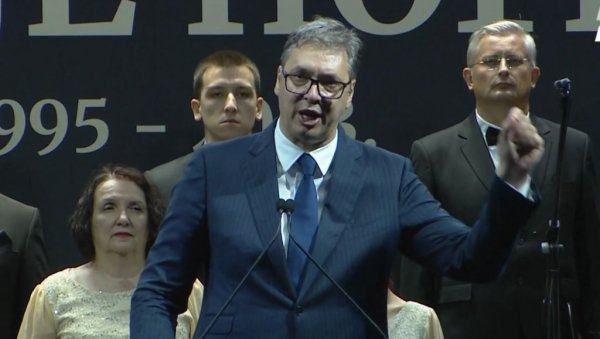 ВУЧИЋ О ЗЛОЧИНУ НА ПЕТРОВАЧКОЈ ЦЕСТИ: Децу су побили, није било грешке намерно су их гађали (ФОТО/ВИДЕО) ВУЧИЋ О ЗЛОЧИНУ НА ПЕТРОВАЧКОЈ ЦЕСТИ: Децу су побили, није било грешке намерно су их гађали (ФОТО/ВИДЕО)
