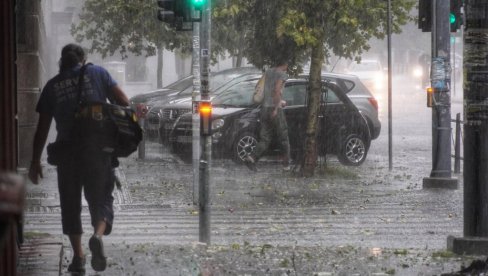 СТИЖУ ПЉУСКОВИ И ЗАХЛАЂЕЊЕ: Метеоролог открива какво време можемо очекивати у другој половини септембра