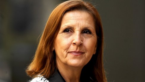 JUGU OČARALA KAO ZAVODNICA: Olga Odanović u mladosti - pre 33 godine (FOTO) JUGU OČARALA KAO ZAVODNICA: Olga Odanović u mladosti - pre 33 godine (FOTO)