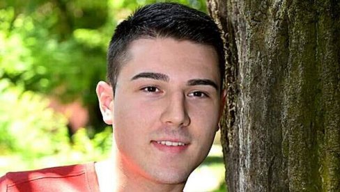 OLUJA ODNELA KOVERTU SA NOVCEM, DECA JE NAŠLA: Kako sećanje na Davida podstiče dobrotu OLUJA ODNELA KOVERTU SA NOVCEM, DECA JE NAŠLA: Kako sećanje na Davida podstiče dobrotu
