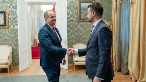 NASTAVLJENE KONSULTACIJE O MANDATARU: Za Albance Srbi nepoželjni NASTAVLJENE KONSULTACIJE O MANDATARU: Za Albance Srbi nepoželjni