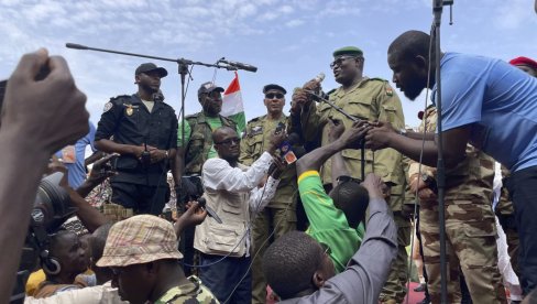NIGER O POVLAČENJU FRANCUSKOG KONTINGENTA: Kolonijalne snage nisu dobrodošle NIGER O POVLAČENJU FRANCUSKOG KONTINGENTA: Kolonijalne snage nisu dobrodošle