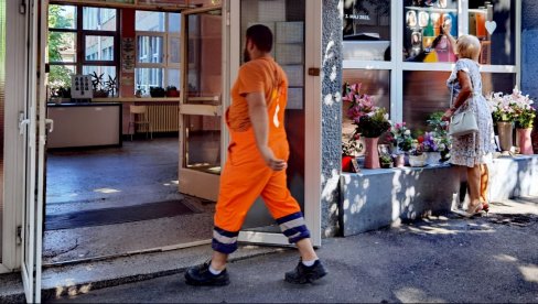 SESTRA DEČAKA UBICE ISPISANA IZ RIBNIKARA: Roditelji odlučuju gde će se dalje školovati SESTRA DEČAKA UBICE ISPISANA IZ RIBNIKARA: Roditelji odlučuju gde će se dalje školovati