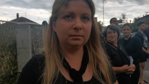 DRAGANA UPALILA SVEĆU NA MESTU GDE JOJ JE STRADAO SUPRUG MILAN (29): Teško je, ostala sam sama sa detetom (FOTO/VIDEO) DRAGANA UPALILA SVEĆU NA MESTU GDE JOJ JE STRADAO SUPRUG MILAN (29): Teško je, ostala sam sama sa detetom (FOTO/VIDEO)