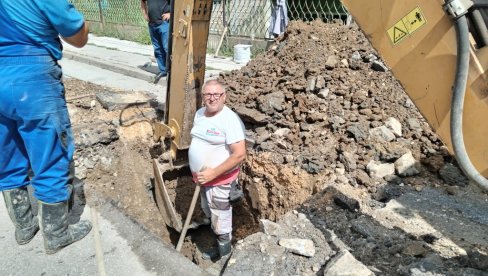 СУВЕ ЧЕСМЕ У УЛИЦИ КНЕЗА МИЛЕТЕ: Без воде у Јагодини