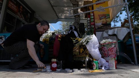GRKE JE ZANIMALO ŠTA ĆE OVAJ SRBIN DA KAŽE: Posle tragedije u Atini izašao je pred novinare i ovako pobro simpatije (VIDEO)